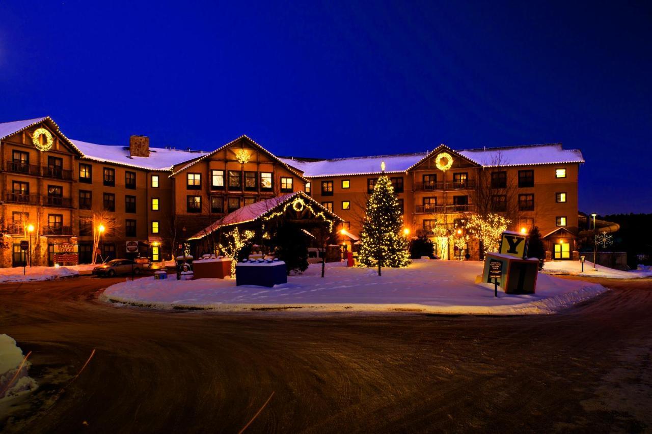 Six Flags Great Escape Lodge & Indoor Waterpark Куинсбери Экстерьер фото