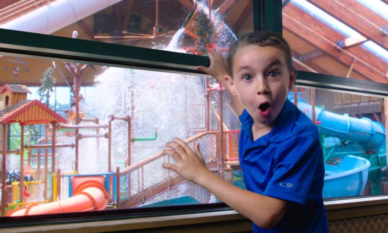 Six Flags Great Escape Lodge & Indoor Waterpark Куинсбери Экстерьер фото