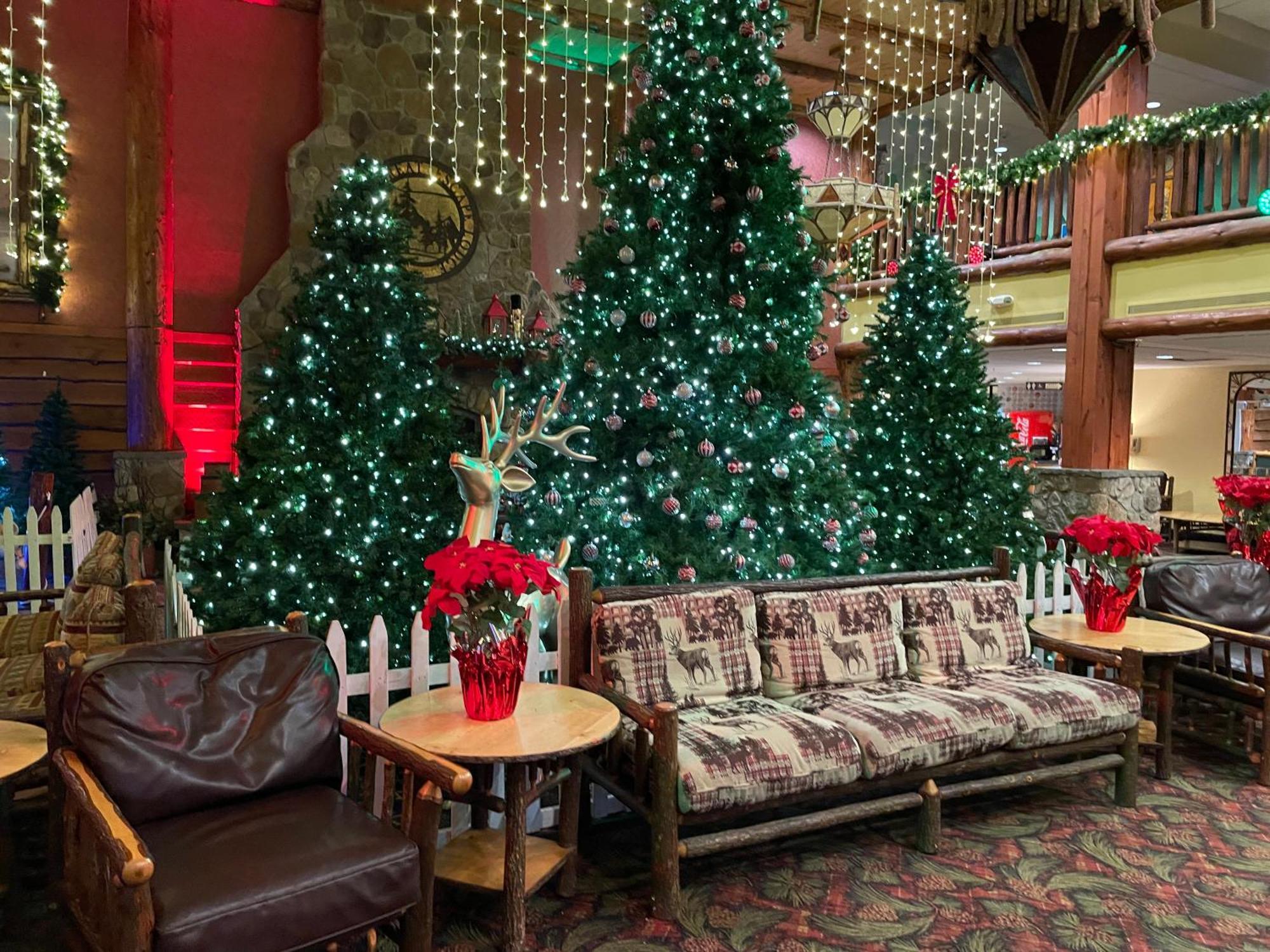 Six Flags Great Escape Lodge & Indoor Waterpark Куинсбери Экстерьер фото
