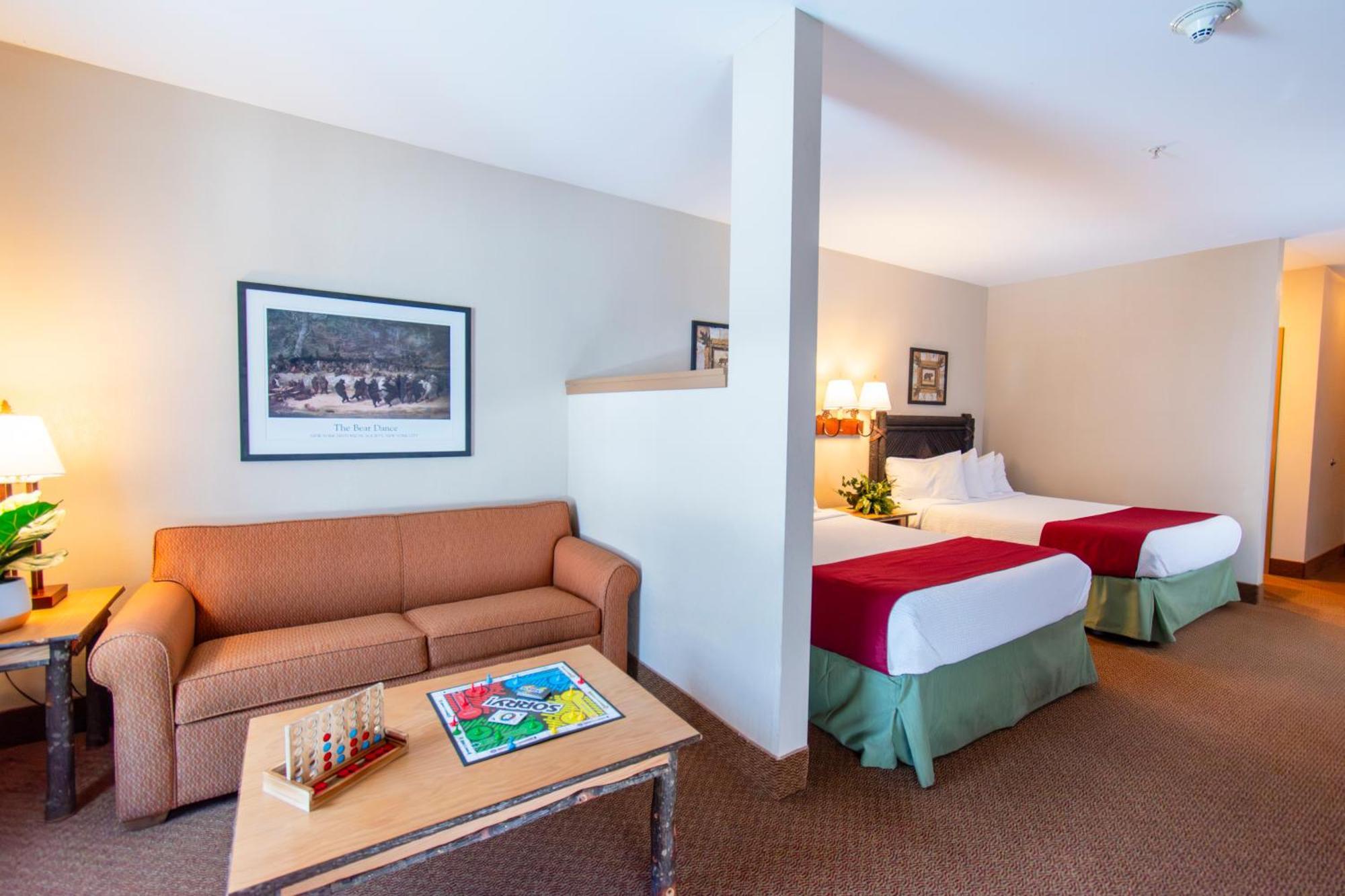 Six Flags Great Escape Lodge & Indoor Waterpark Куинсбери Экстерьер фото